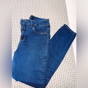 Skinny D. Jeans